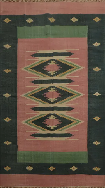 Handcrafted Kilim Vegetable Dye Area Rug 5x8 for a Cozy and Stylish Space