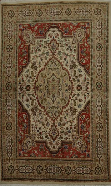 Exquisite Tabriz Persian Rug 5x7 Featuring Classic Motif Details
