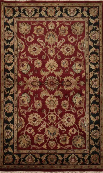 Luxurious Red Agra Oriental Rug 4x6 for Classic Interiors