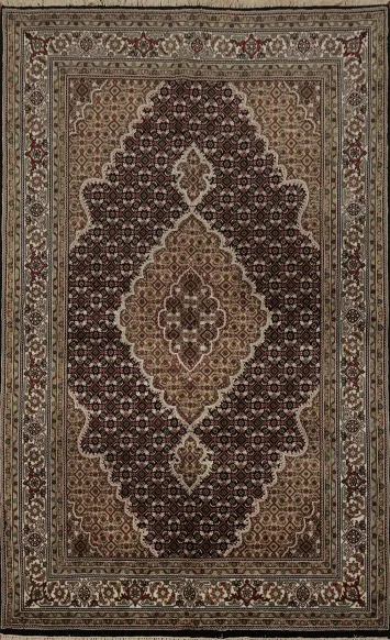 Authentic Tabriz Mahi Area Rug 6x9 with Symmetrical Design