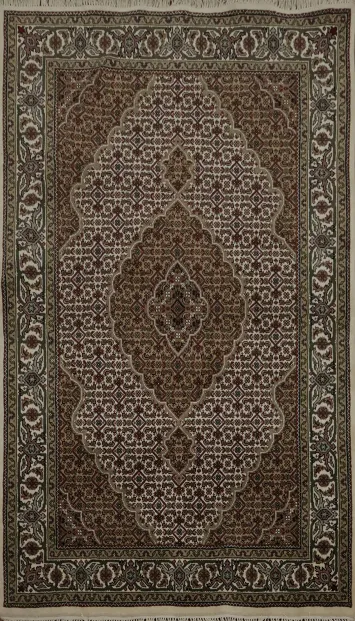 Geometric Tabriz Mahi Oriental Rug 4x6 in Warm Earthy Tones