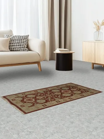 Vintage Elegance: Ornate Persian Rug with Floral Patterns 2x4