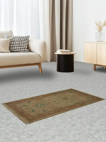 Handcrafted Oriental Rug Featuring Floral Elegance 2x4