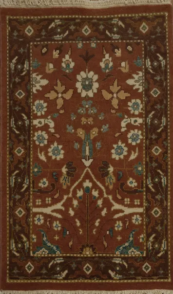 Elegant Oriental Rug Featuring Detailed Classic Botanical Motifs 2x3