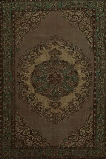 Elegant Vintage-Style Distressed Turkey Rug Medallion Design 6x9