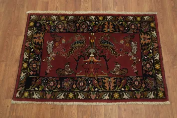 Traditional Persian Shiraz Persian Rug 2x3