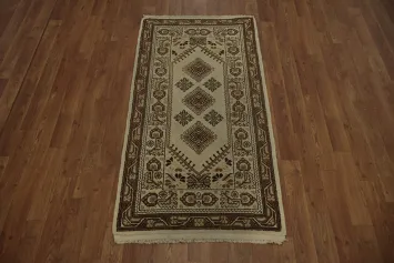 Elegant Vintage-Inspired Beige Moroccan Rug 2x5