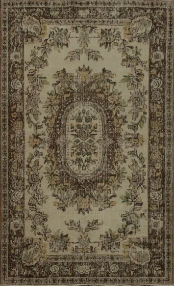 Luxurious Vintage-Inspired Distressed Rug 4x7