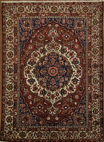 Geometric Bakhtiari Persian Classic Wool Rug 8x11
