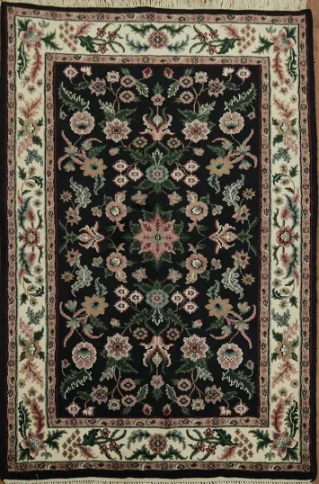 Elegant Floral Design Kashan Oriental Rug 4x6