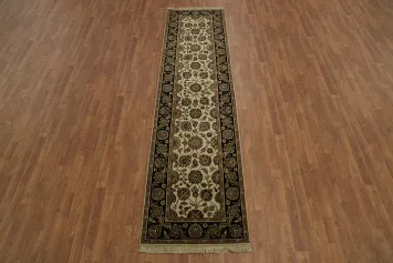 Sophisticated Traditional Oriental Agra Runner Rug 3x10