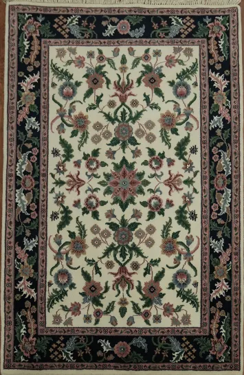 Floral Elegance: Traditional Kashan Oriental Area Rug 4x6