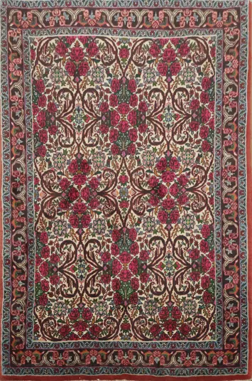 Intricate Beauty: Traditional Persian Bidjar Area Rug 5x3