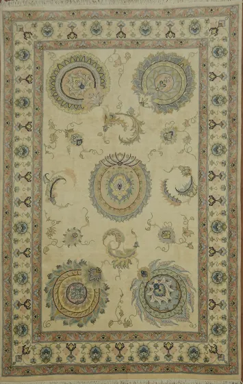 Sophisticated Floral Motif Traditional Tabriz Persian Area Rug 6x10