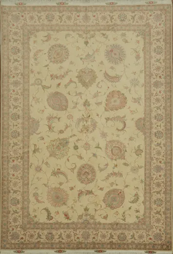 Luxurious Traditional Tabriz Persian Area Rug 7x10
