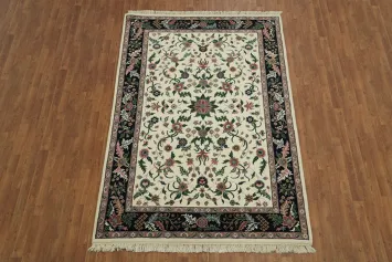 Exquisite Floral Elegance: Traditional Oriental Kashan Area Rug 6x9