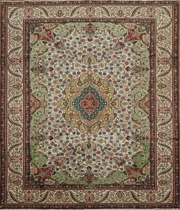 Sophisticated Area Rug with Classic Persian Patterns and Hues 8x11