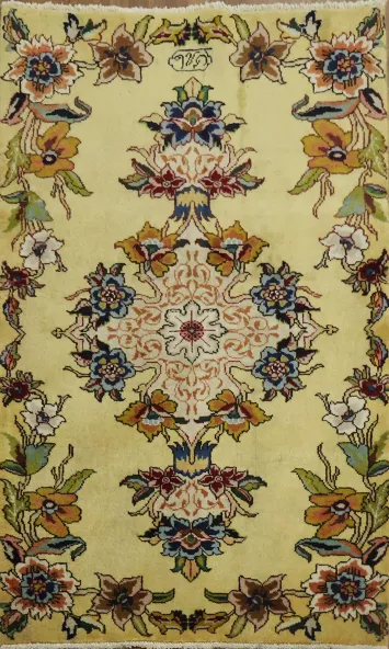 Vintage Floral Elegance: Kashan Persian Rug 3x5