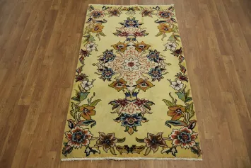 Vintage Floral Elegance: Kashan Persian Rug 3x5