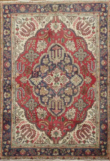 Traditional Elegance: Tabriz Persian Rug 4x7
