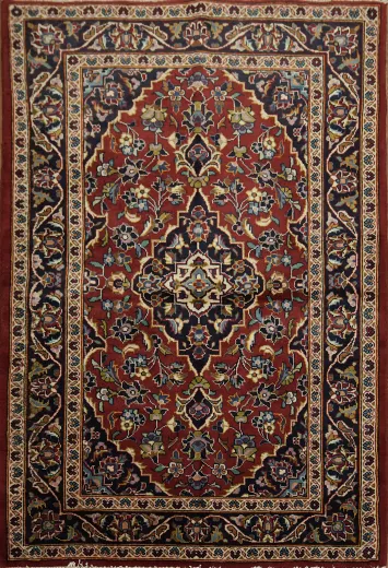 Traditional Elegance: Kashan Persian Rug 3x5