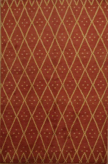 Warm Tone Rug Featuring Intricate Diamond Patterns