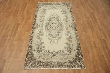 Exquisite Floral Medallion Rug with Elegant Border Design 4x7