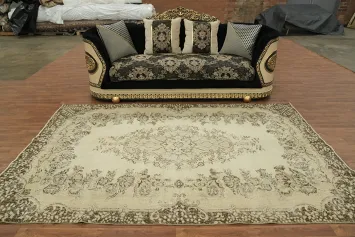 Vintage Floral Anatolian Turkish Area Rug 6x9