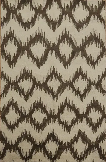Contemporary Ivory and Brown Zigzag Patterned Area Rug for Modern Spaces 5x8
