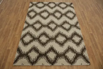 Contemporary Ivory and Brown Zigzag Patterned Area Rug for Modern Spaces 5x8