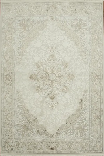 Traditional Beige and Cream Medallion Design Rug 5x8