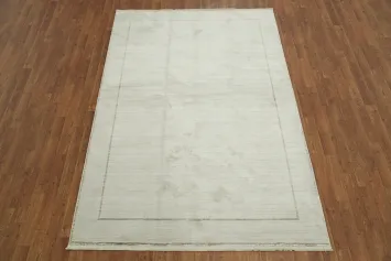Minimalist Elegance: Soft Cream and Grey Tone Modern Area Rug 5x8