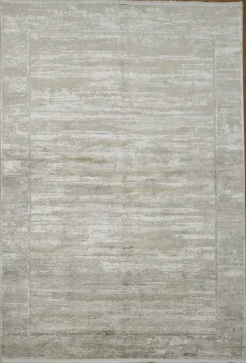 Versatile Gray and Beige Rug for Modern Decor 5x8