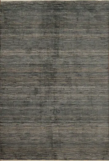 Modern Minimalist Rug in Gray Tones for Sleek Interiors 5x8
