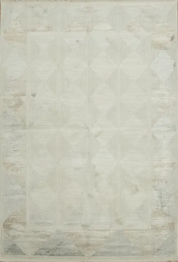 Modern Ivory and Grey Neutral Toned Rug with Gentle Geometric Design 5x8