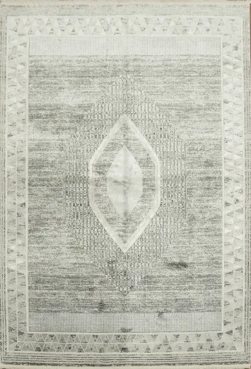 Elegant Gray Geometric Rug with Subtle Diamond Pattern 5x8