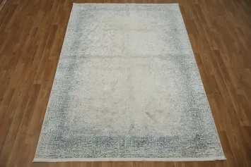 Classic Beige Rug with an Antique Washed-Out Blue Frame 5x8