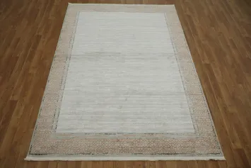 Elegant Neutral Toned Area Rug for a Modern Minimalist Home 5x8