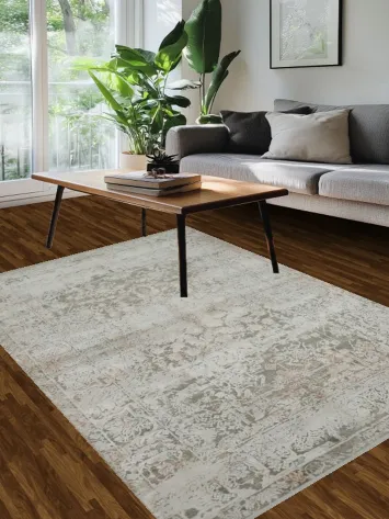 Sophisticated Vintage-Inspired Rug with Subtle Floral Motifs 5x8