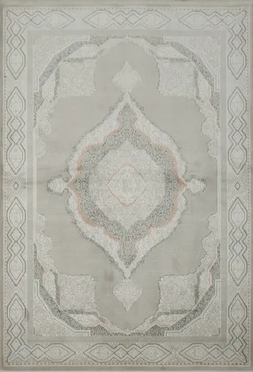 Elegant Geometric Pattern Grey Rug with Subtle Shades and Textures