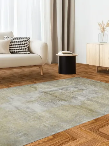 Soft Grey and Gold Rug with Classic Persian Appeal 5x8