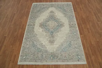 Elegant Vintage Style Rug with Subtle Blue Grey and Beige Patterns 5x8