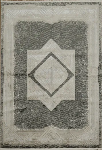 Elegant Gray and White Geometric Rug for Subtle Decor Touch 5x8
