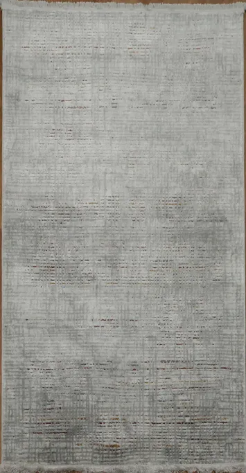 Elegant Minimalist Grey Rug with Subtle Textured Patterns 3x5