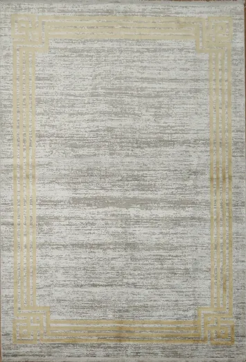 Chic Gray Rug Featuring Stylish Gold Geometric Border 5x8
