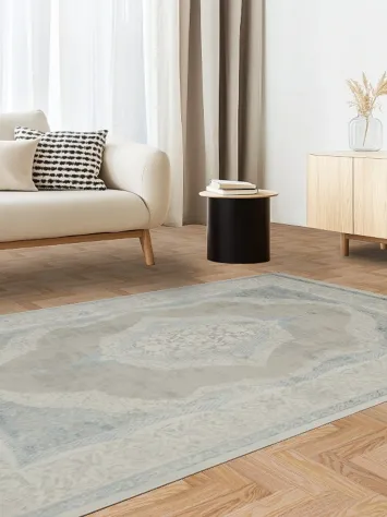 Elegant Neutral-Toned Rug with Intricate Patterns and Soft Hues 5x8