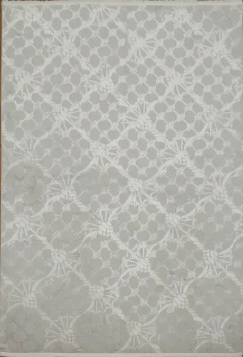 Stylish grey and white rug with symmetrical design 5x8