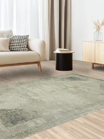 Antique-Style Rug Perfect for Modern Elegant Interiors 5x8