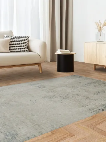 Antique-Style Rug with Understated Elegance 5x8