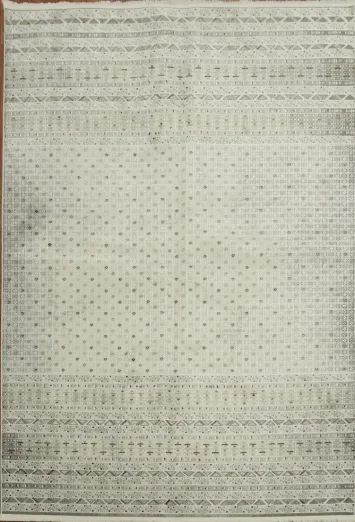 Chic Beige and Grey Rug for a Serene Living Room Decor 5x8